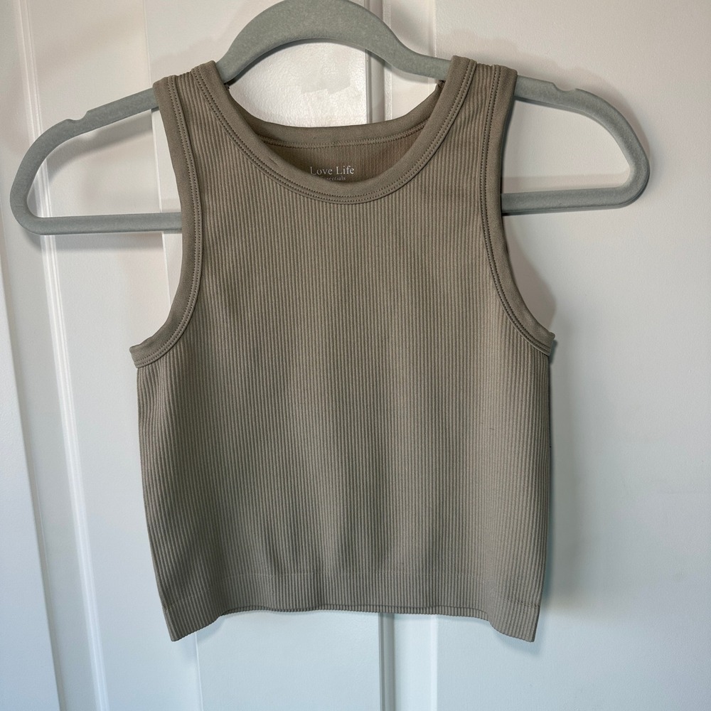 Love Life Essentials Ribbed Tank Top XS/S Beige Crop Sleeveless Casual‎